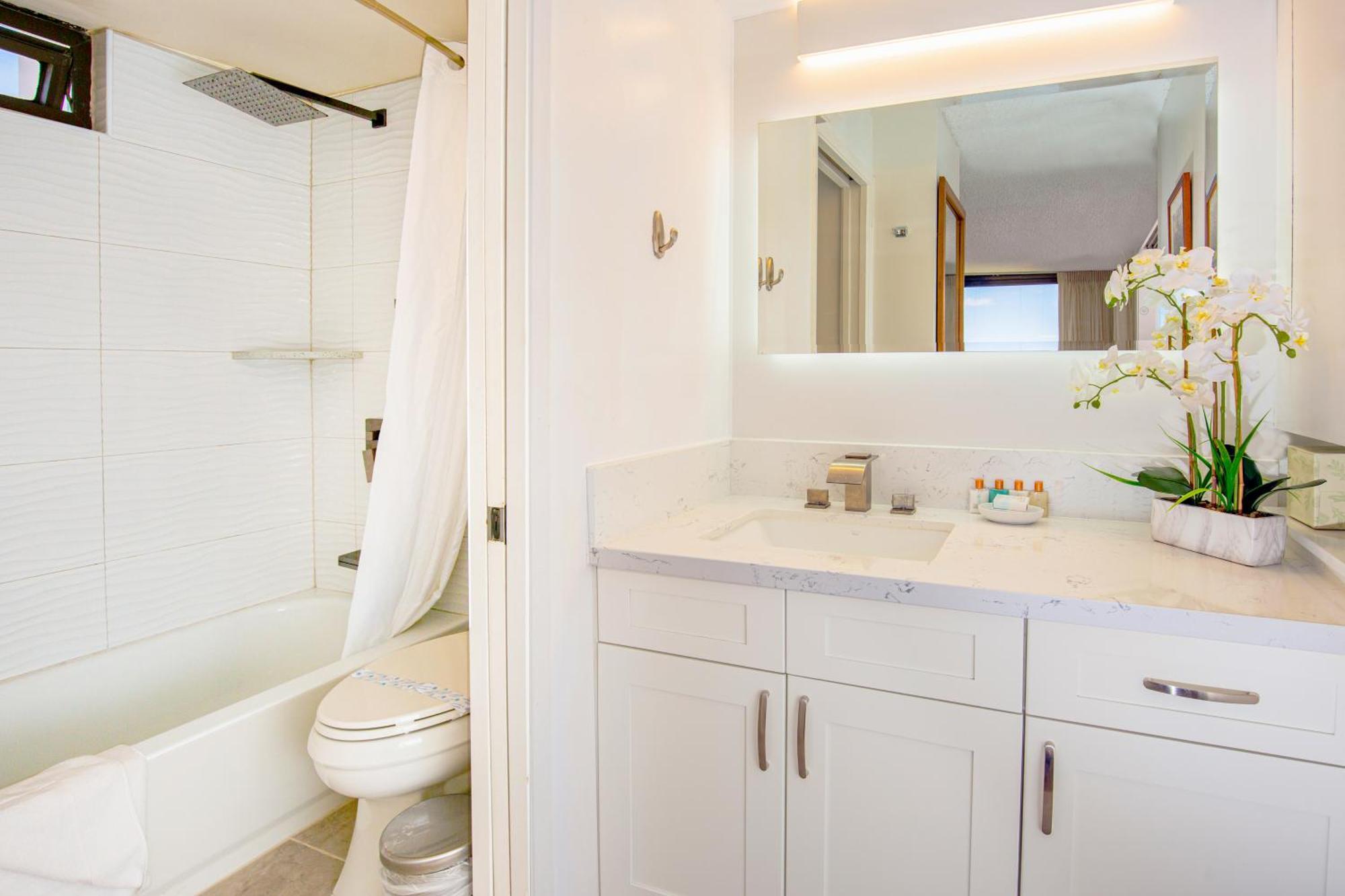 Renovated Ocean View Suite, Near Beach, Free Parking Honolulu Kültér fotó