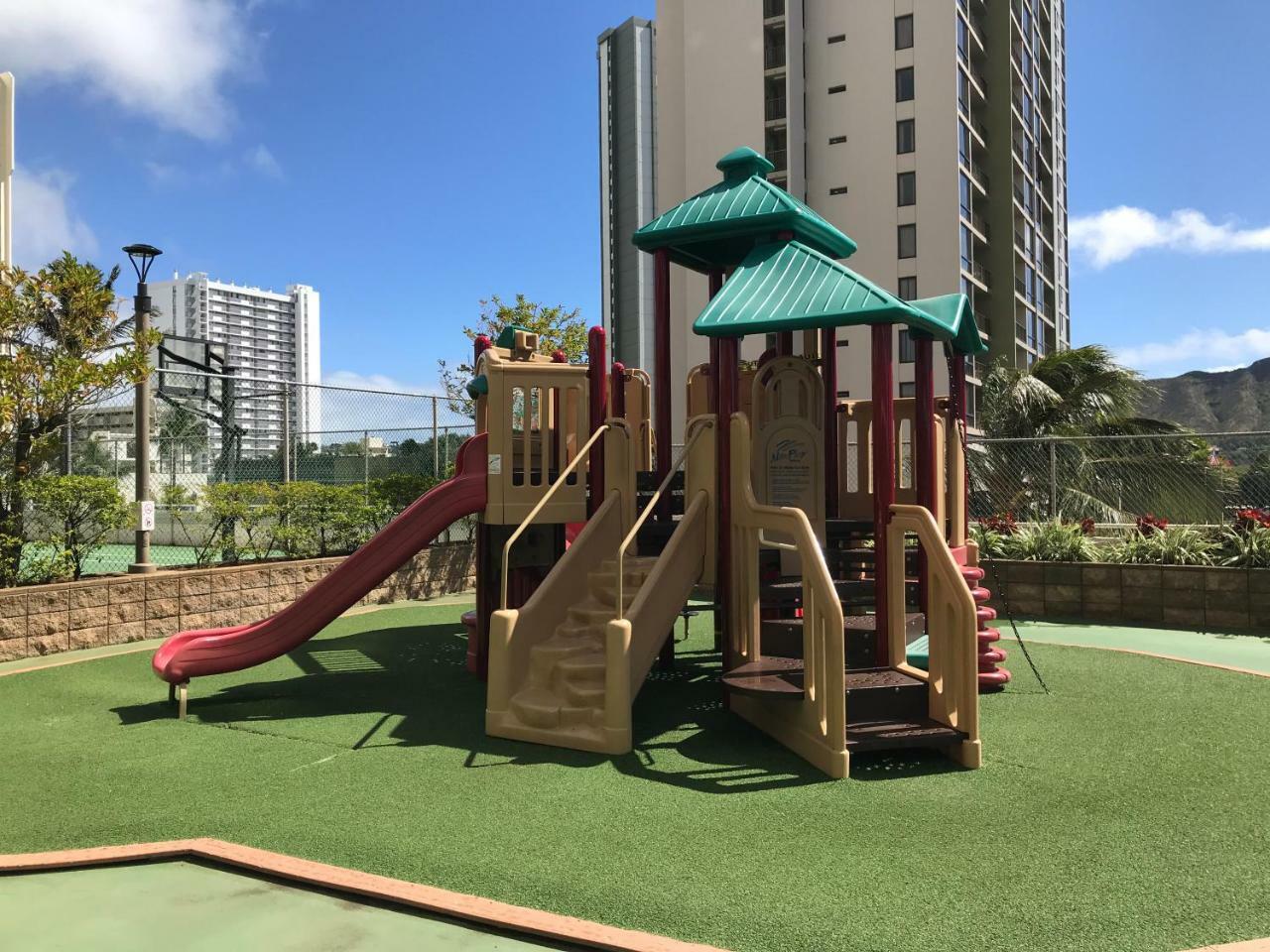Renovated Ocean View Suite, Near Beach, Free Parking Honolulu Kültér fotó